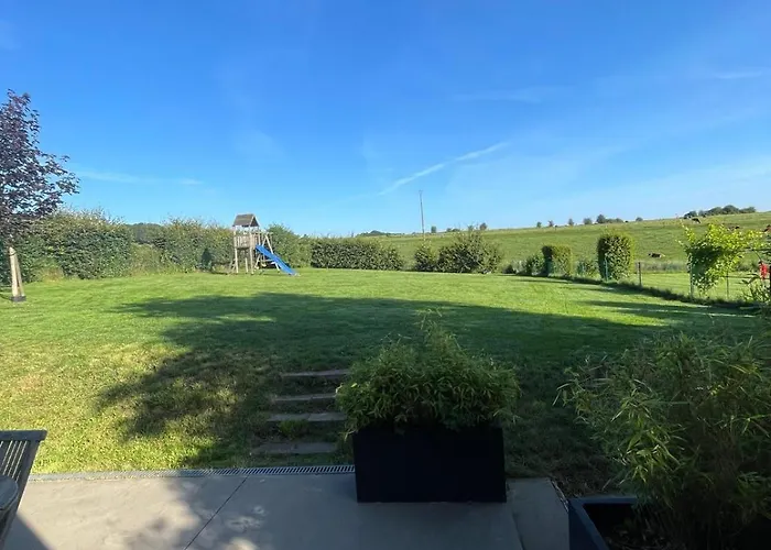 Le Du Vieux Chene Feriehus Bertogne